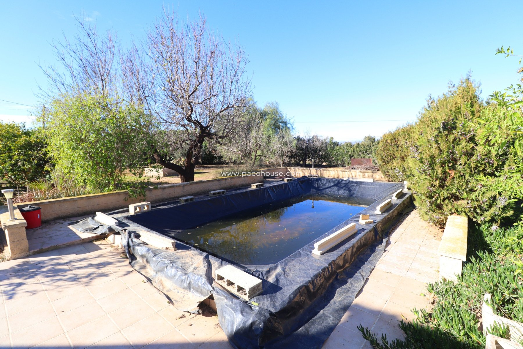 Resale - Country House -
Purias