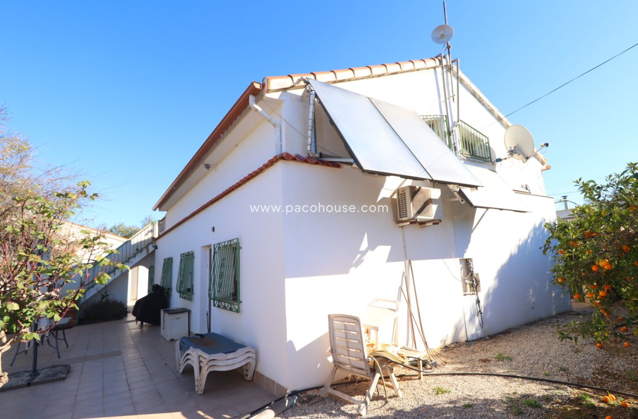 Resale - Country House -
Purias