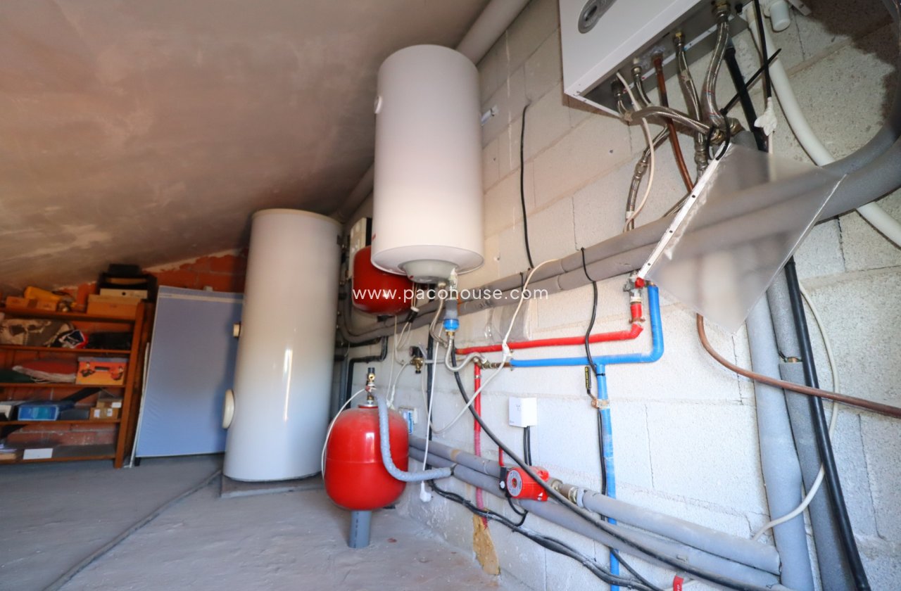 Resale - Country House -
Purias