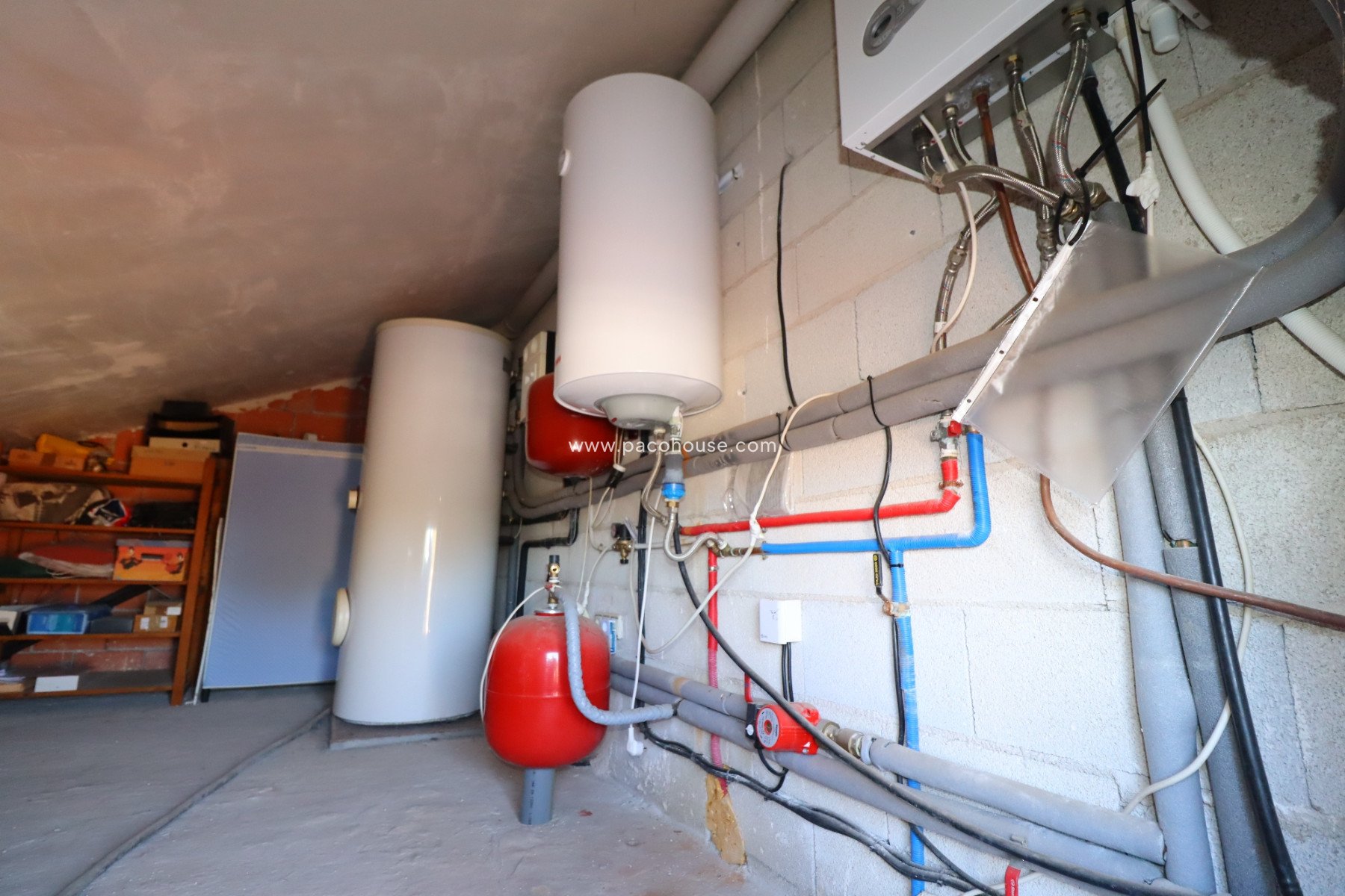 Resale - Country House -
Purias