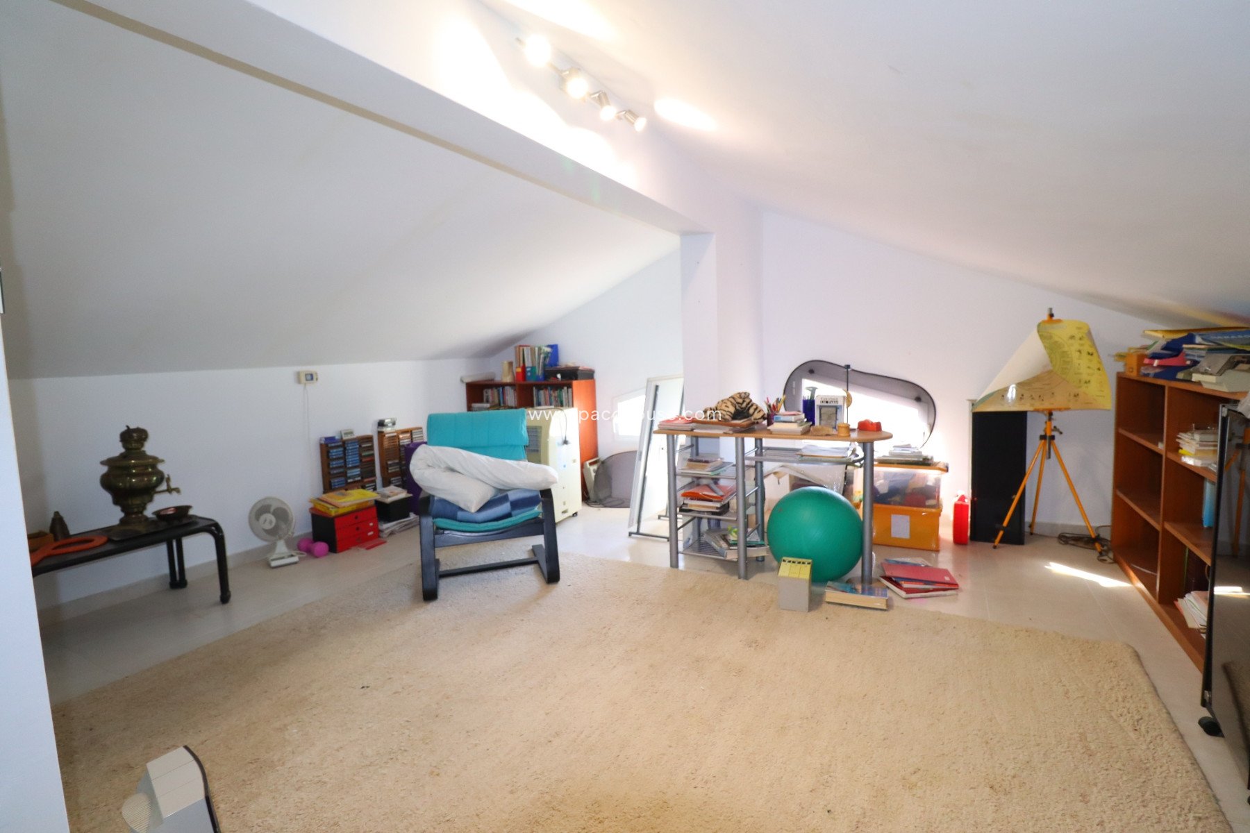 Resale - Country House -
Purias