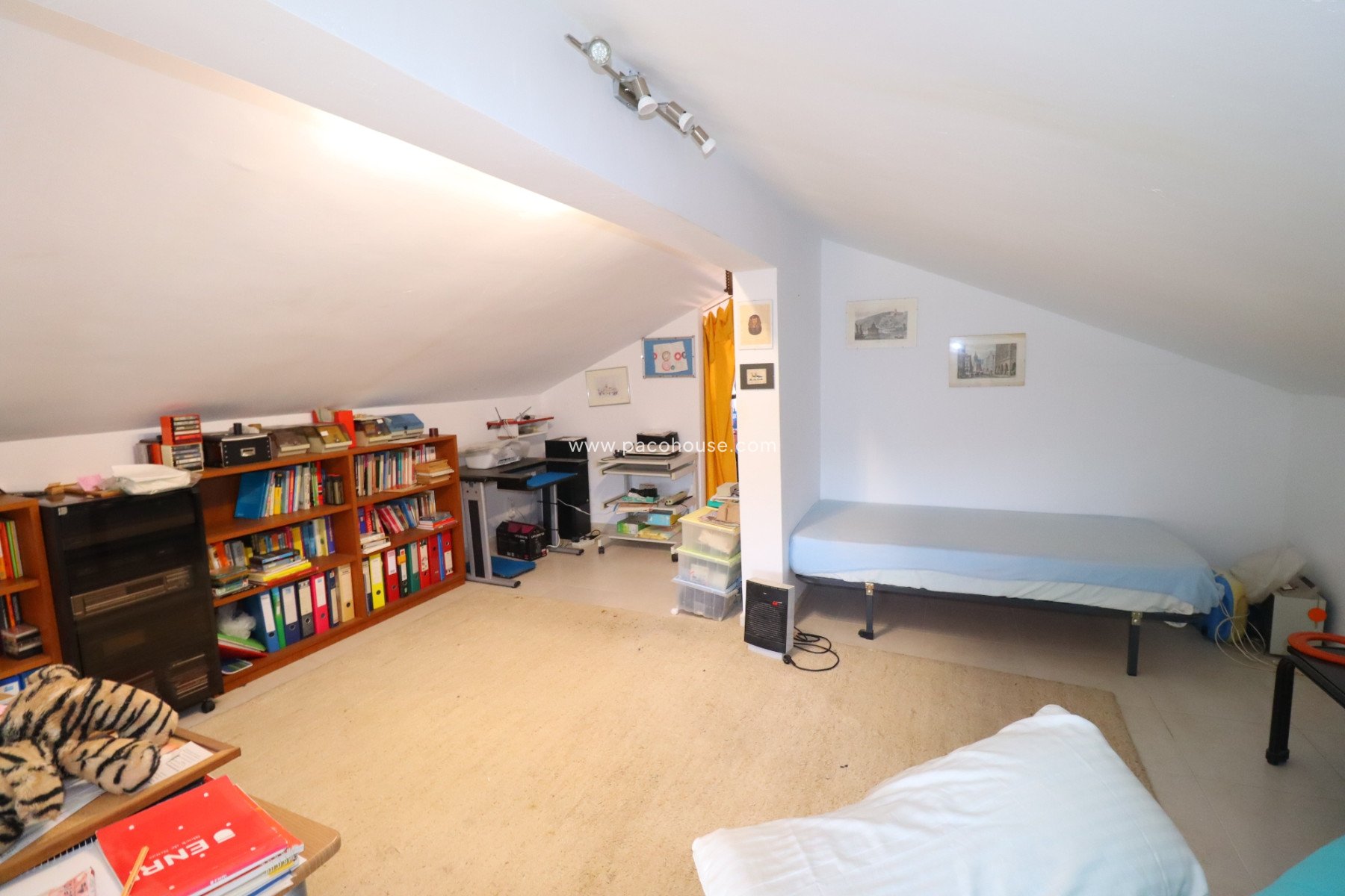 Resale - Country House -
Purias