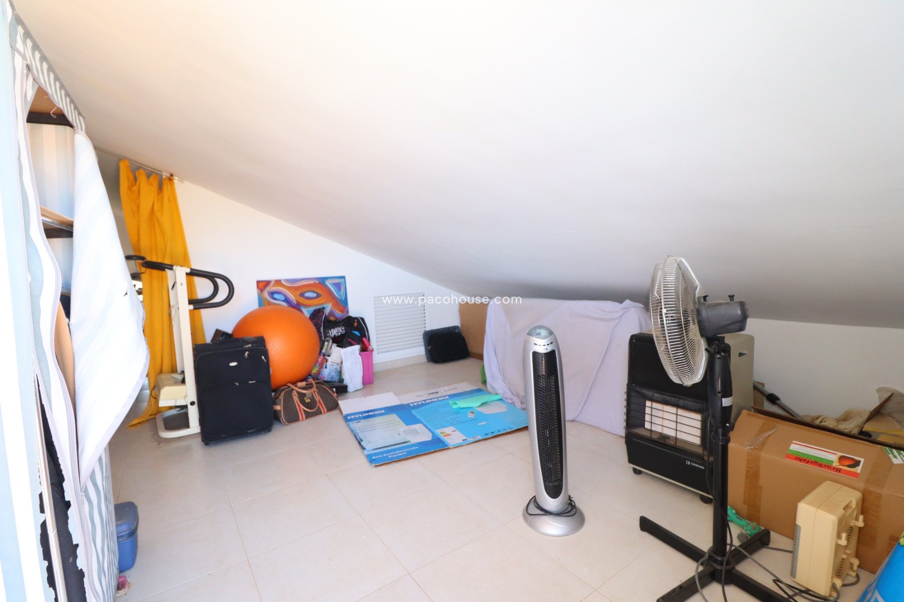 Resale - Country House -
Purias