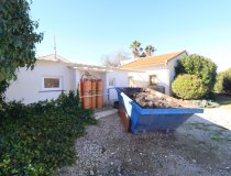 Resale - Country House -
Purias