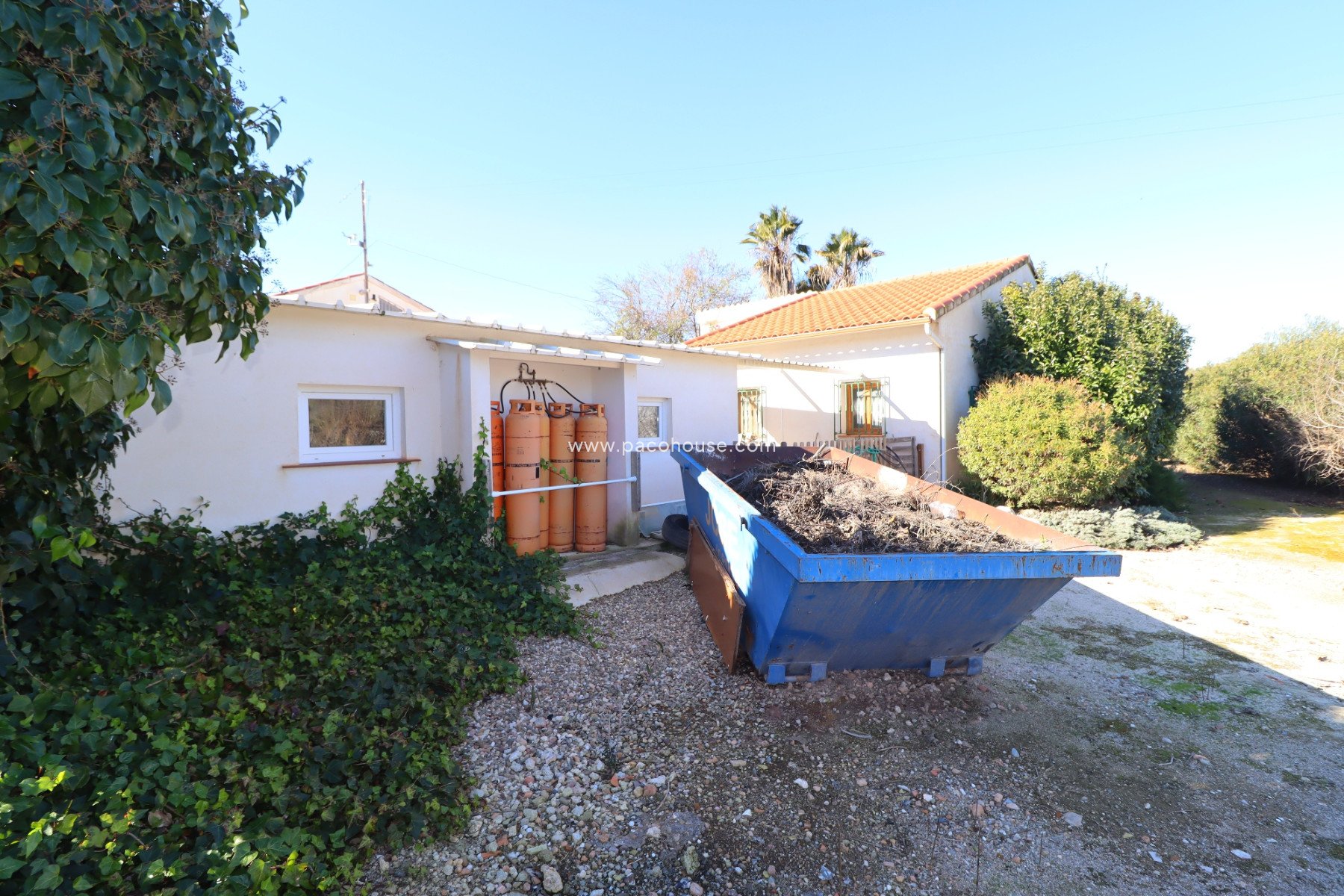 Resale - Country House -
Purias