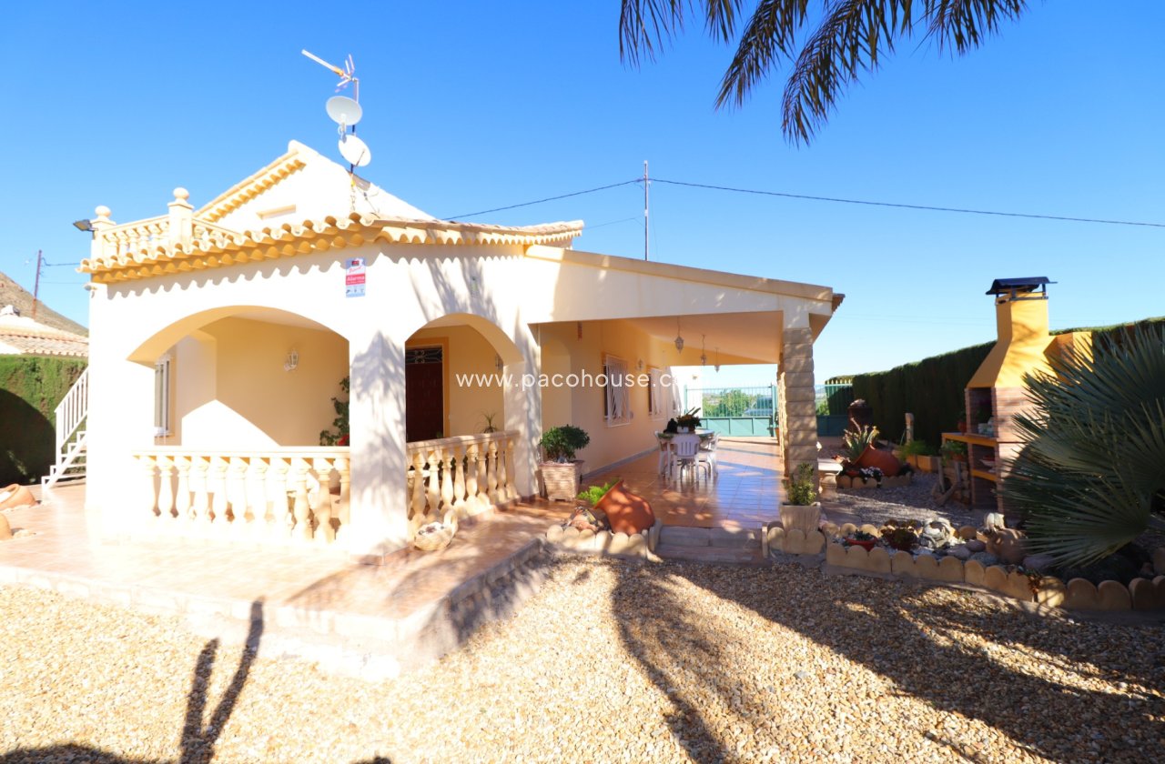 Resale - Country House -
Purias