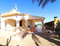 Resale - Country House -
Purias