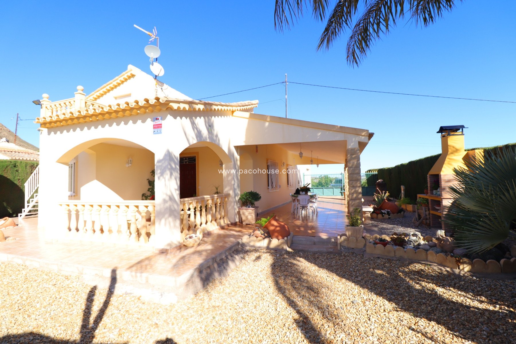 Resale - Country House -
Purias