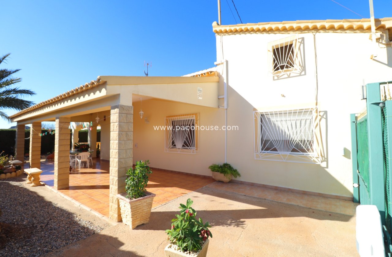 Resale - Country House -
Purias