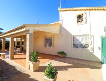 Resale - Country House -
Purias