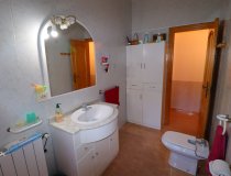 Resale - Country House -
Purias