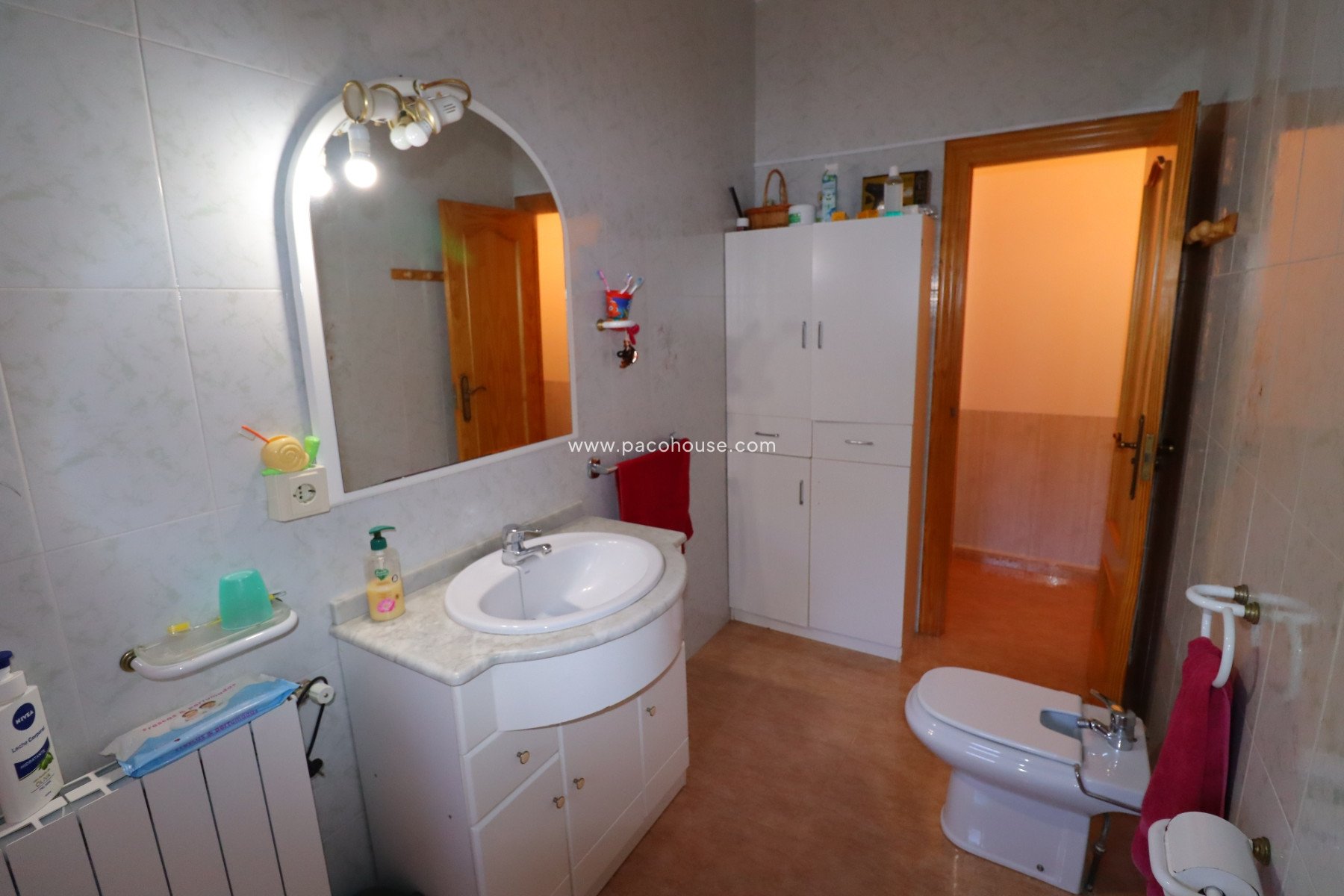 Resale - Country House -
Purias