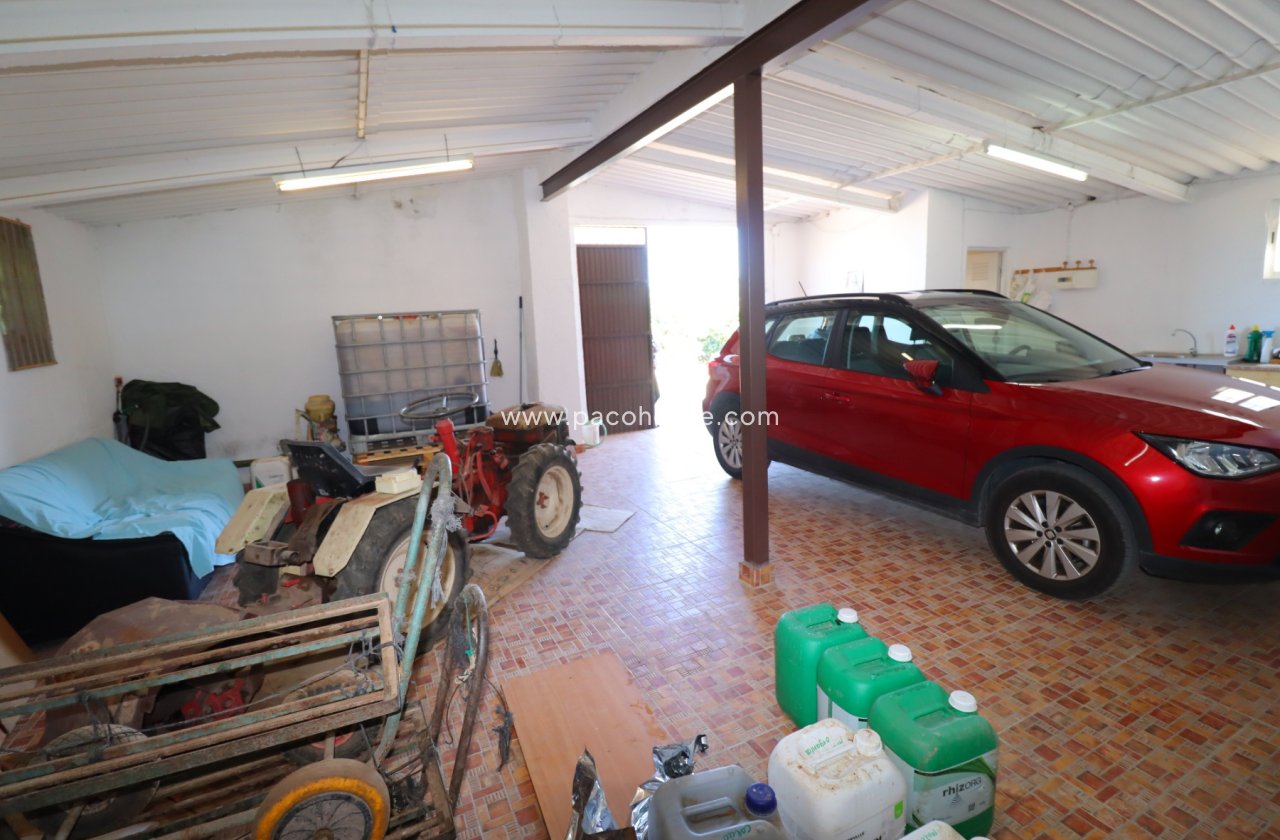 Resale - Country House -
Purias
