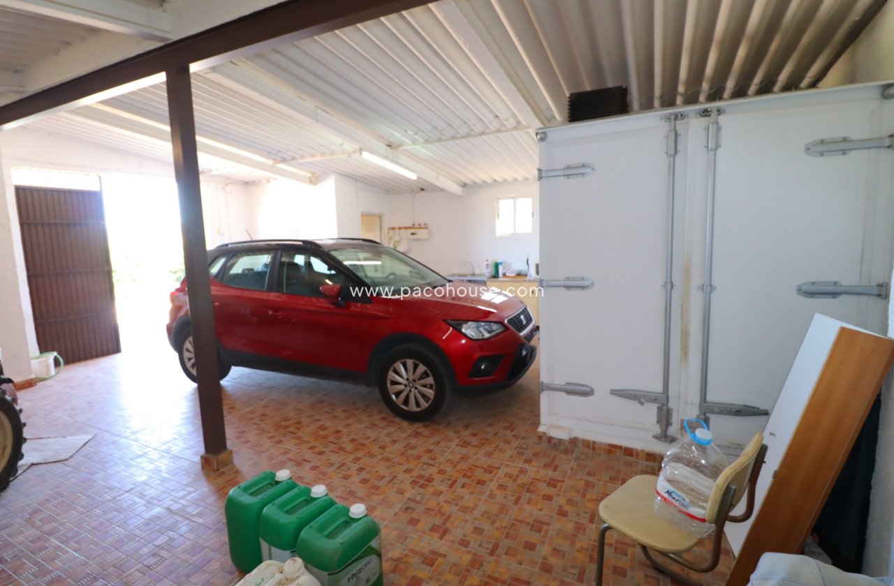 Resale - Country House -
Purias