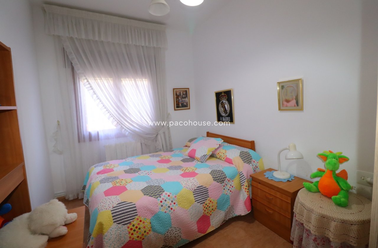 Resale - Country House -
Purias