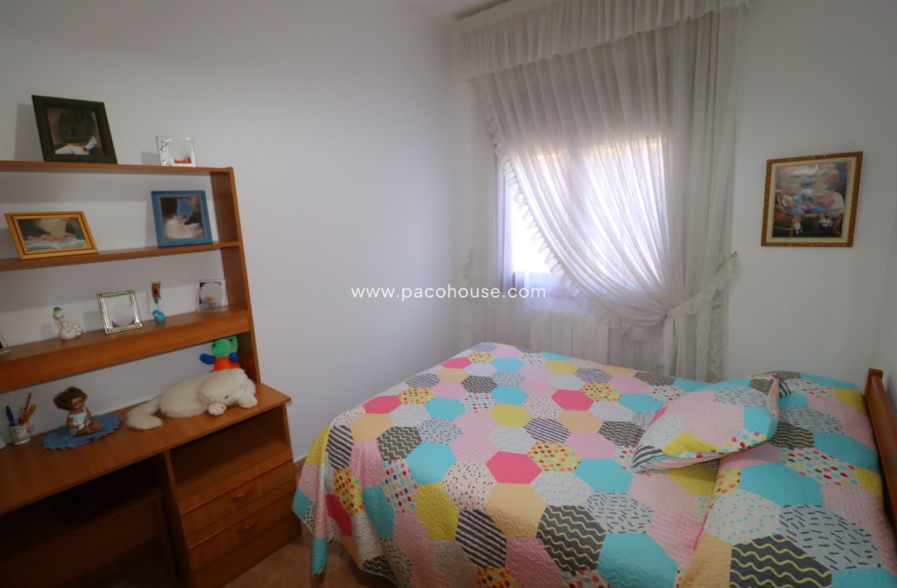 Resale - Country House -
Purias