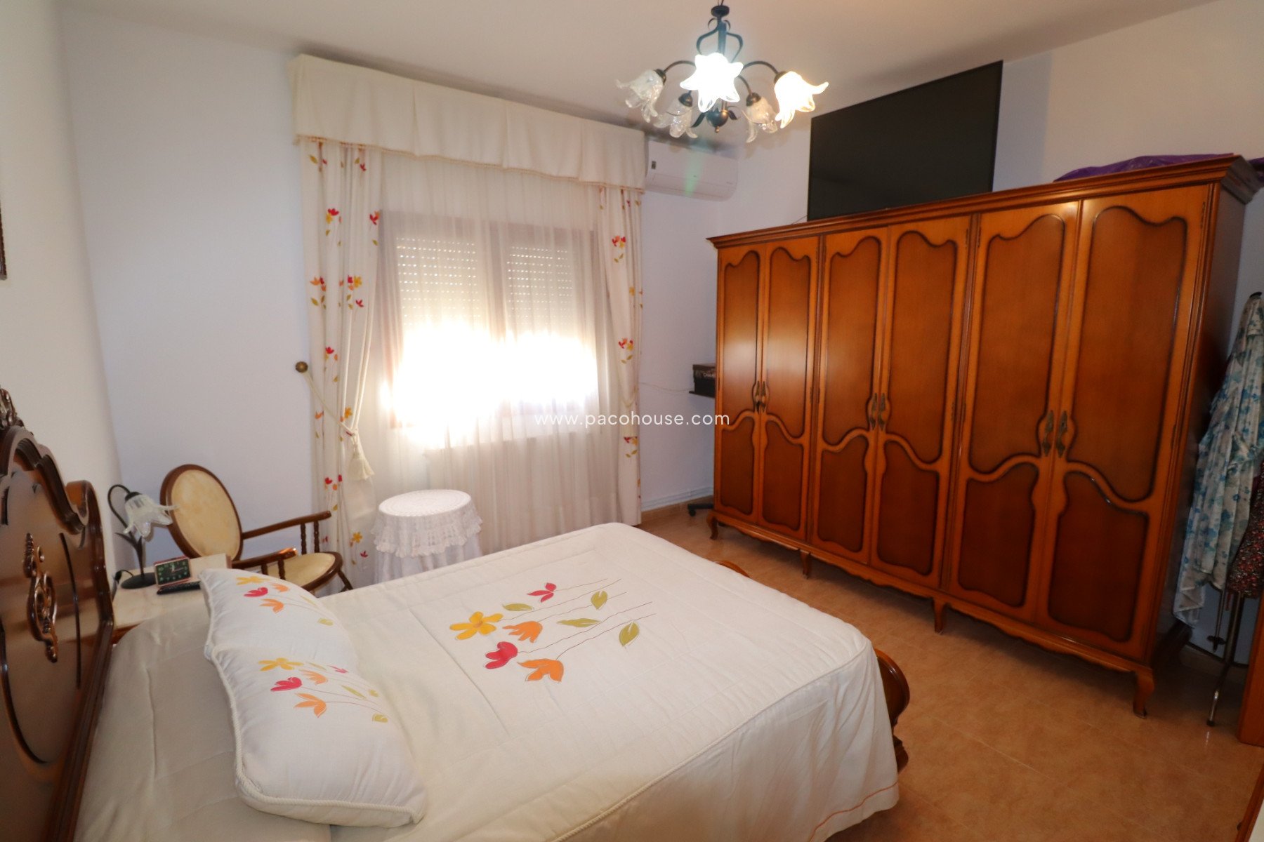 Resale - Country House -
Purias