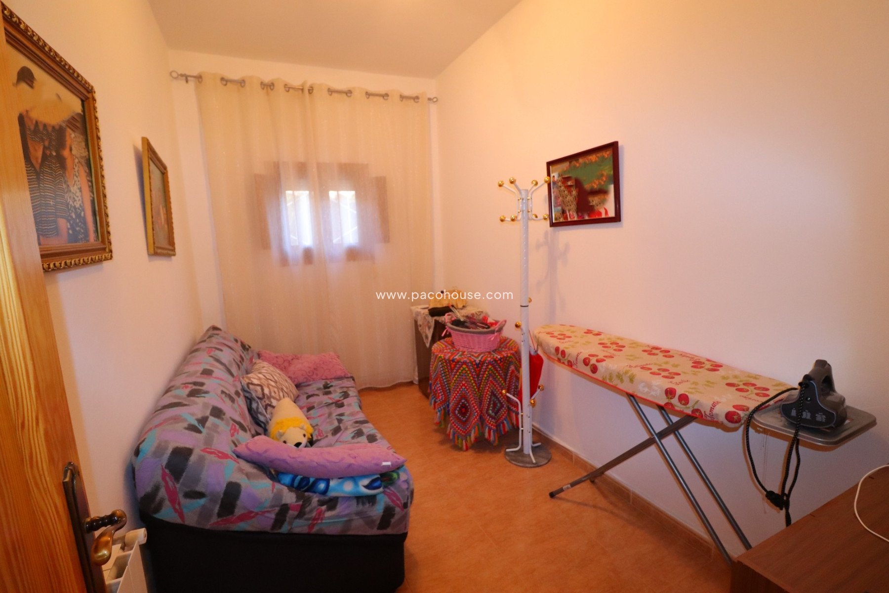 Resale - Country House -
Purias