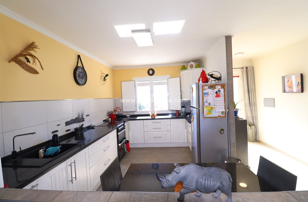 Resale - Country House -
Velez-Blanco