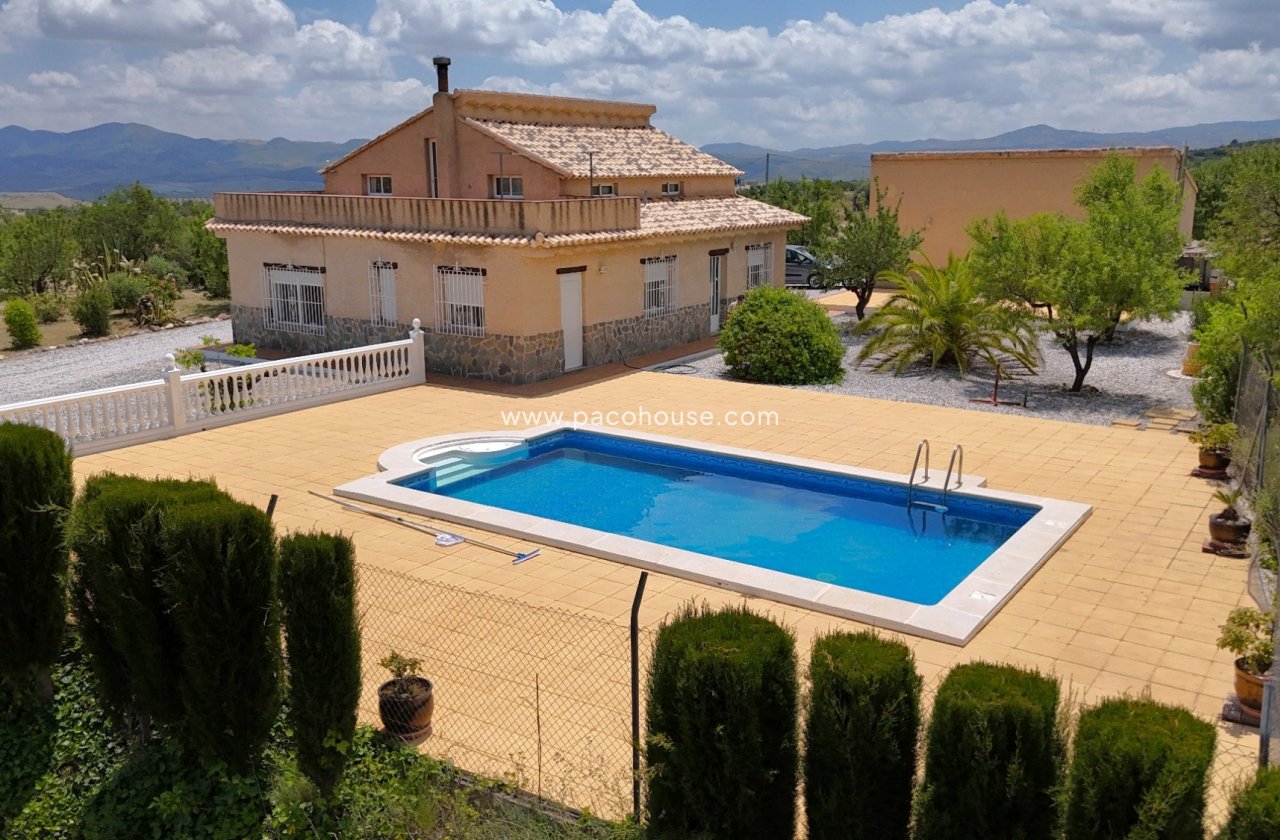 Resale - Country House -
Velez-Blanco
