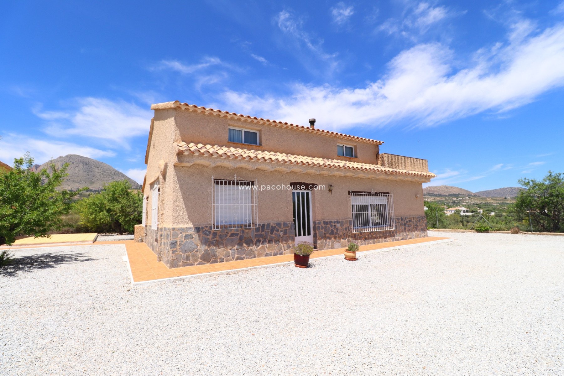 Resale - Country House -
Velez-Blanco
