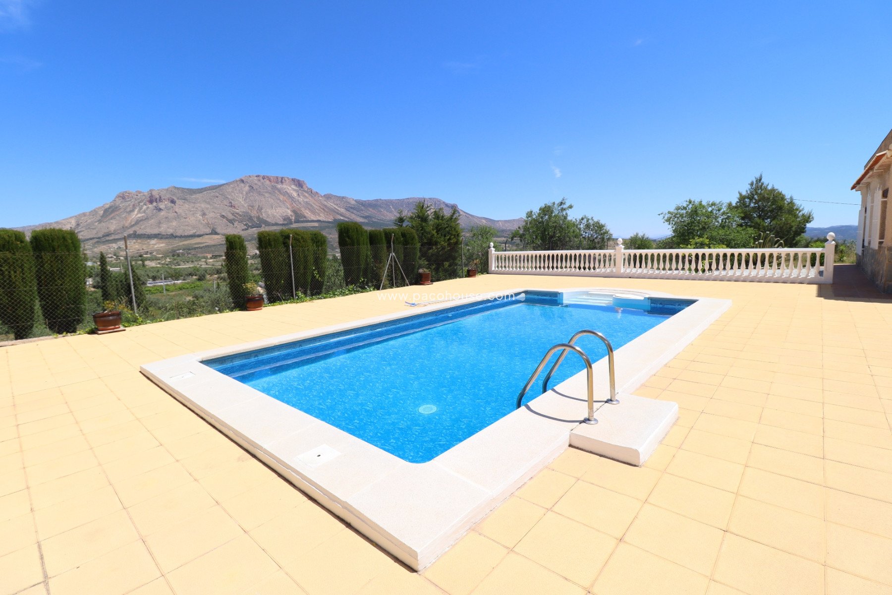 Resale - Country House -
Velez-Blanco