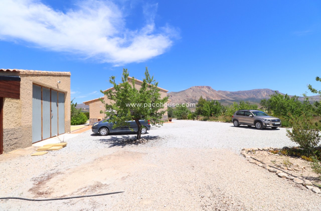 Resale - Country House -
Velez-Blanco