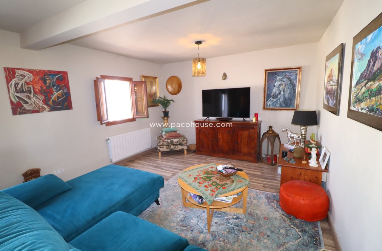 Resale - Country House -
Velez-Rubio