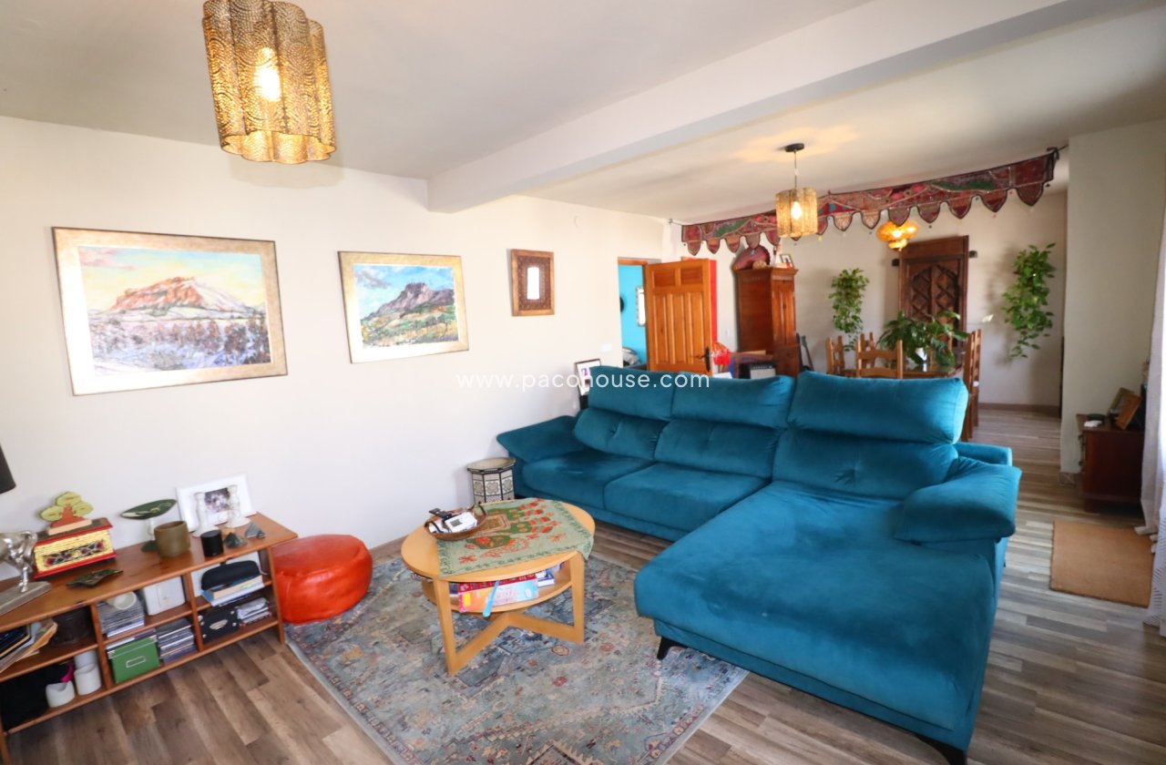 Resale - Country House -
Velez-Rubio