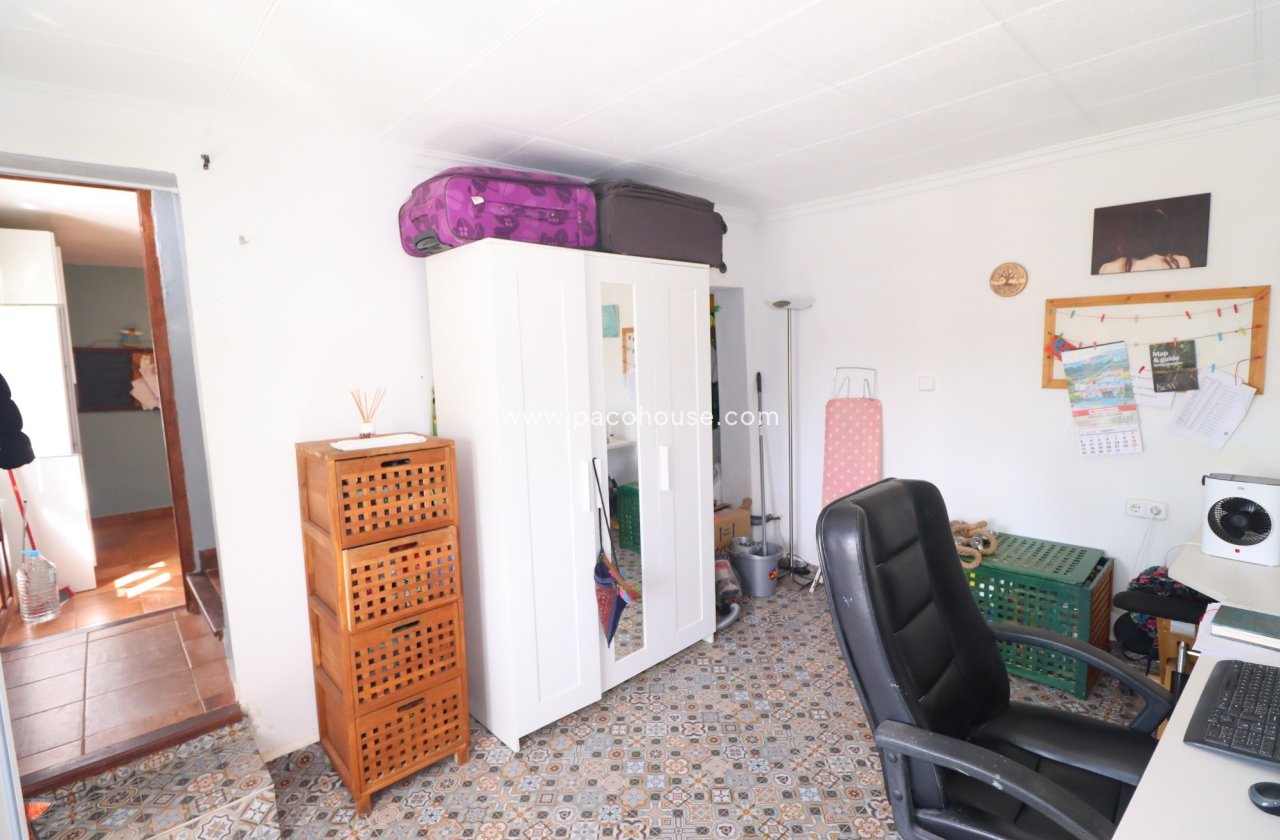 Resale - Country House -
Velez-Rubio