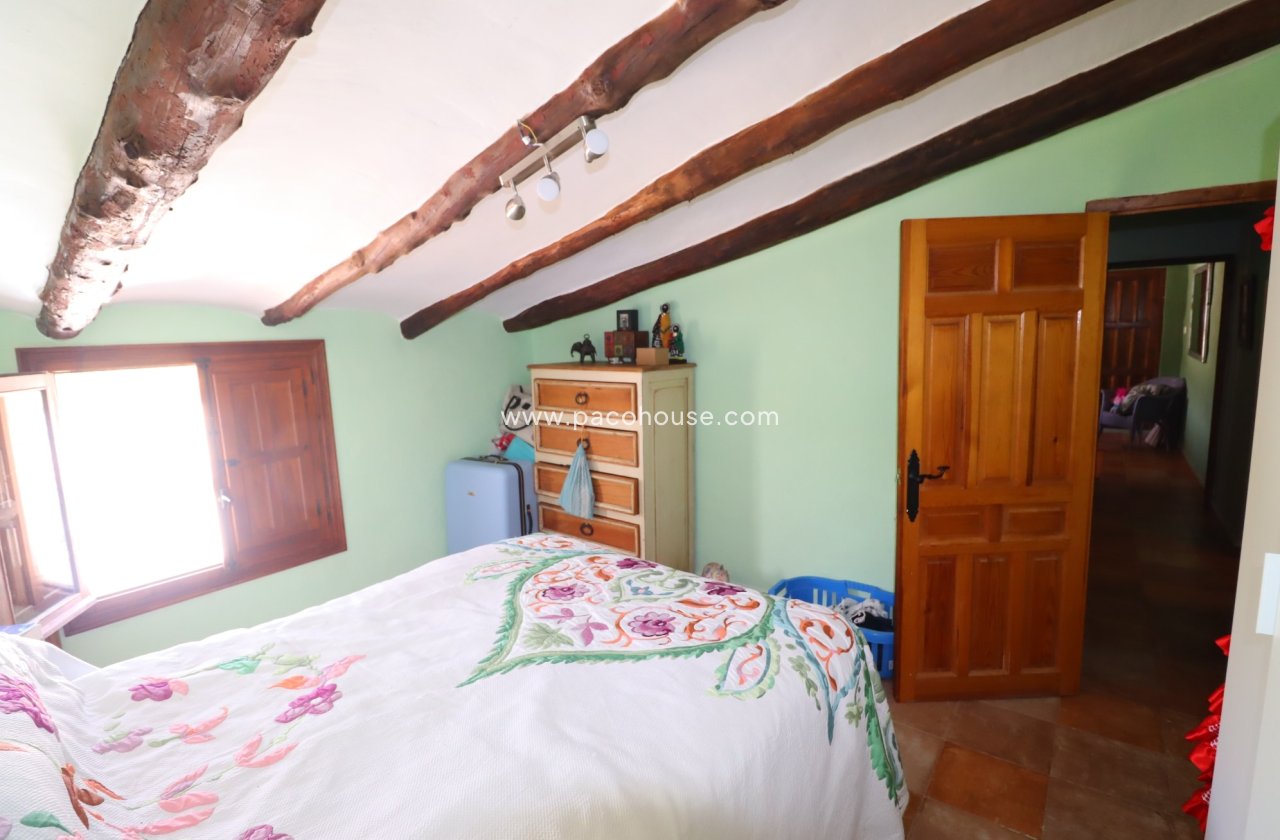 Resale - Country House -
Velez-Rubio