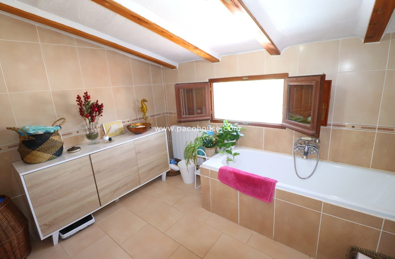Resale - Country House -
Velez-Rubio