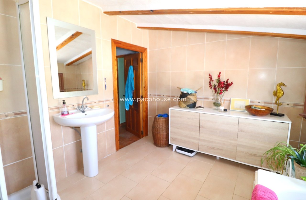 Resale - Country House -
Velez-Rubio