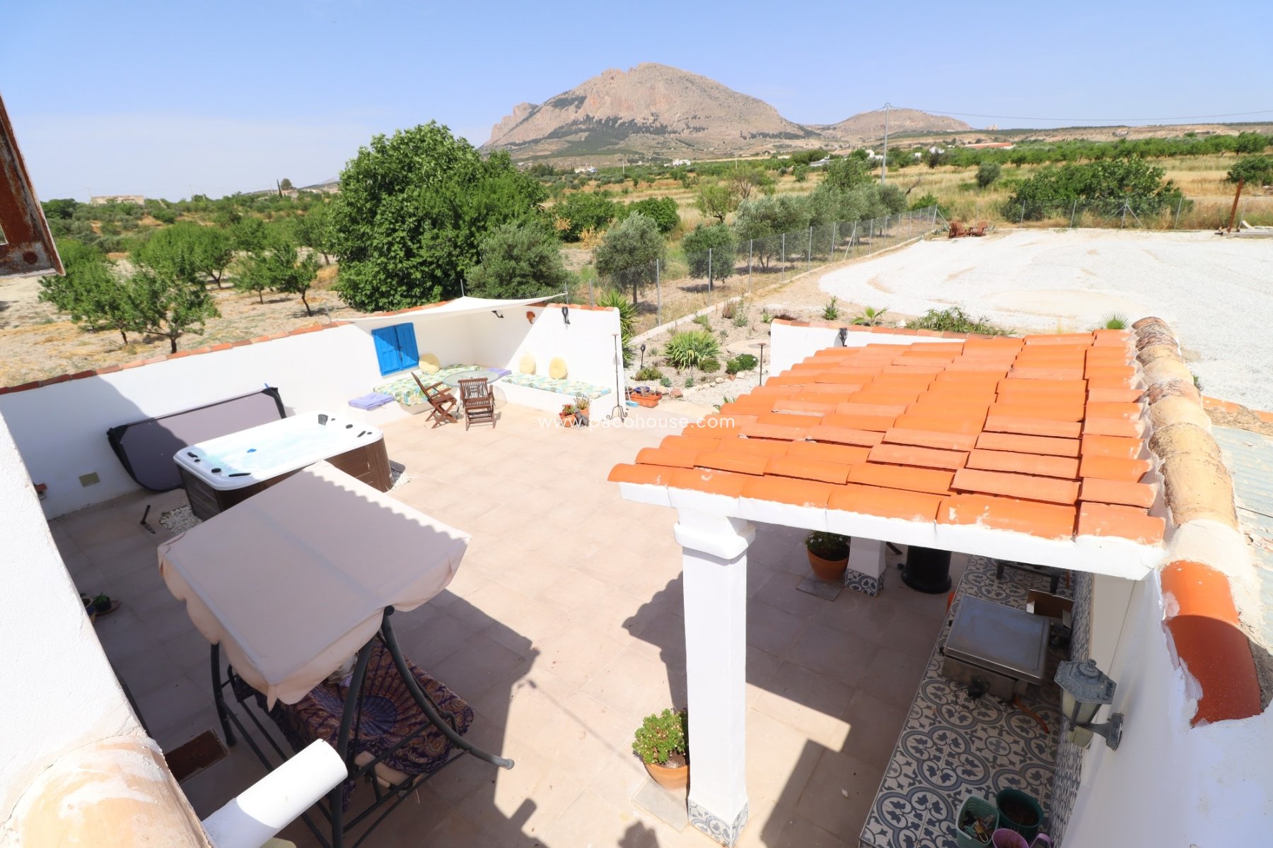 Resale - Country House -
Velez-Rubio