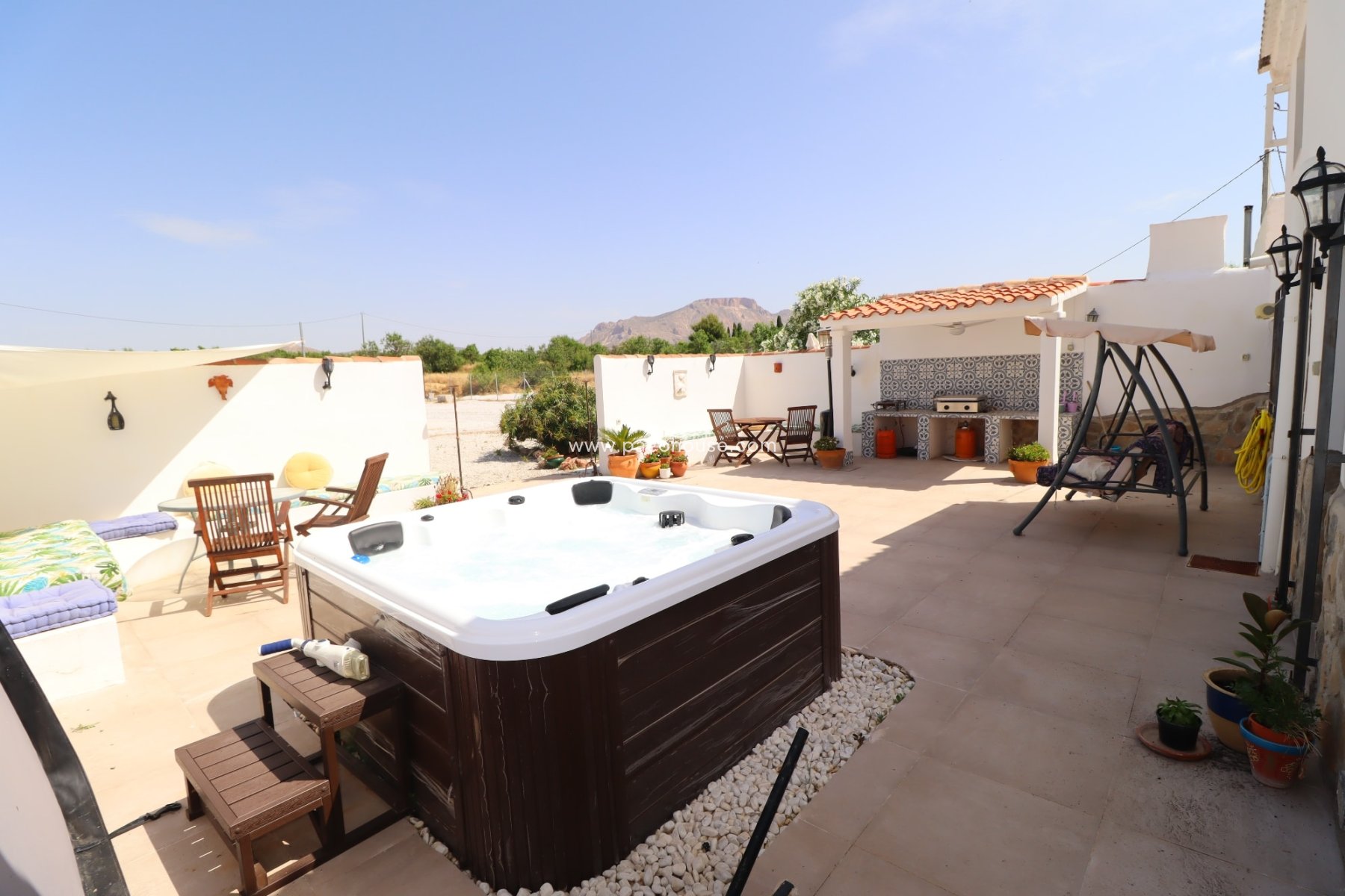 Resale - Country House -
Velez-Rubio