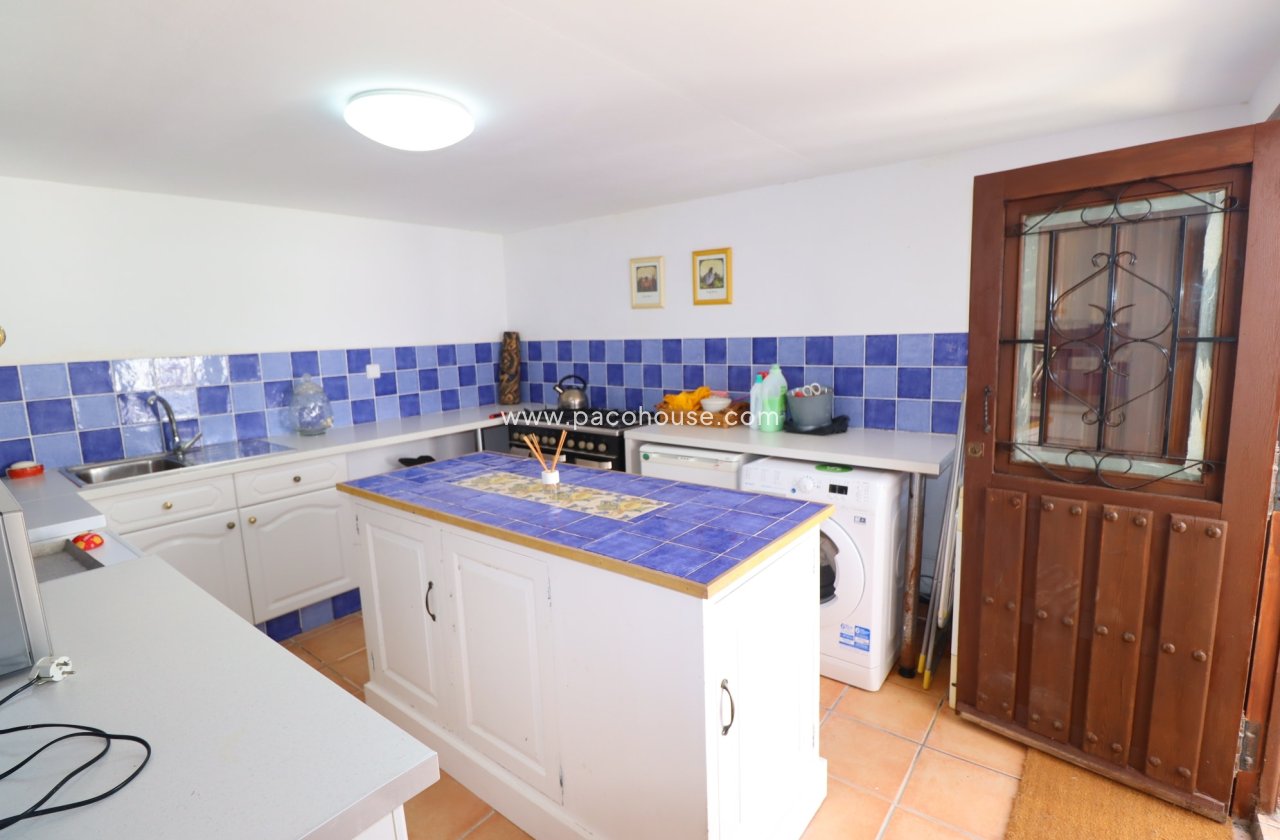 Resale - Country House -
Velez-Rubio