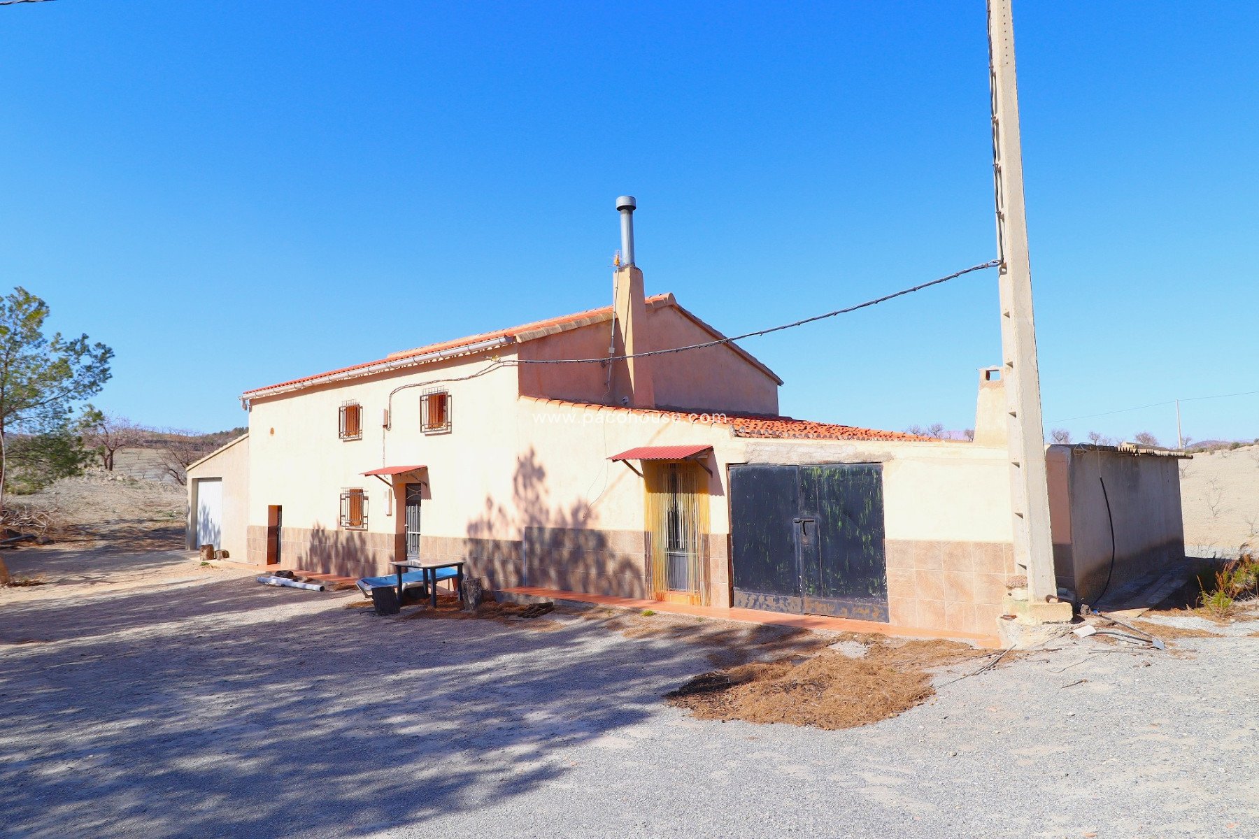 Resale - Country House -
Velez-Rubio