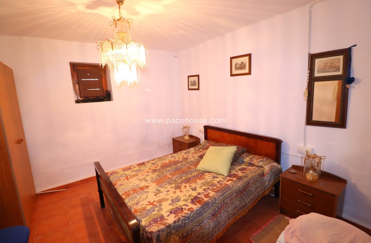 Resale - Country House -
Velez-Rubio