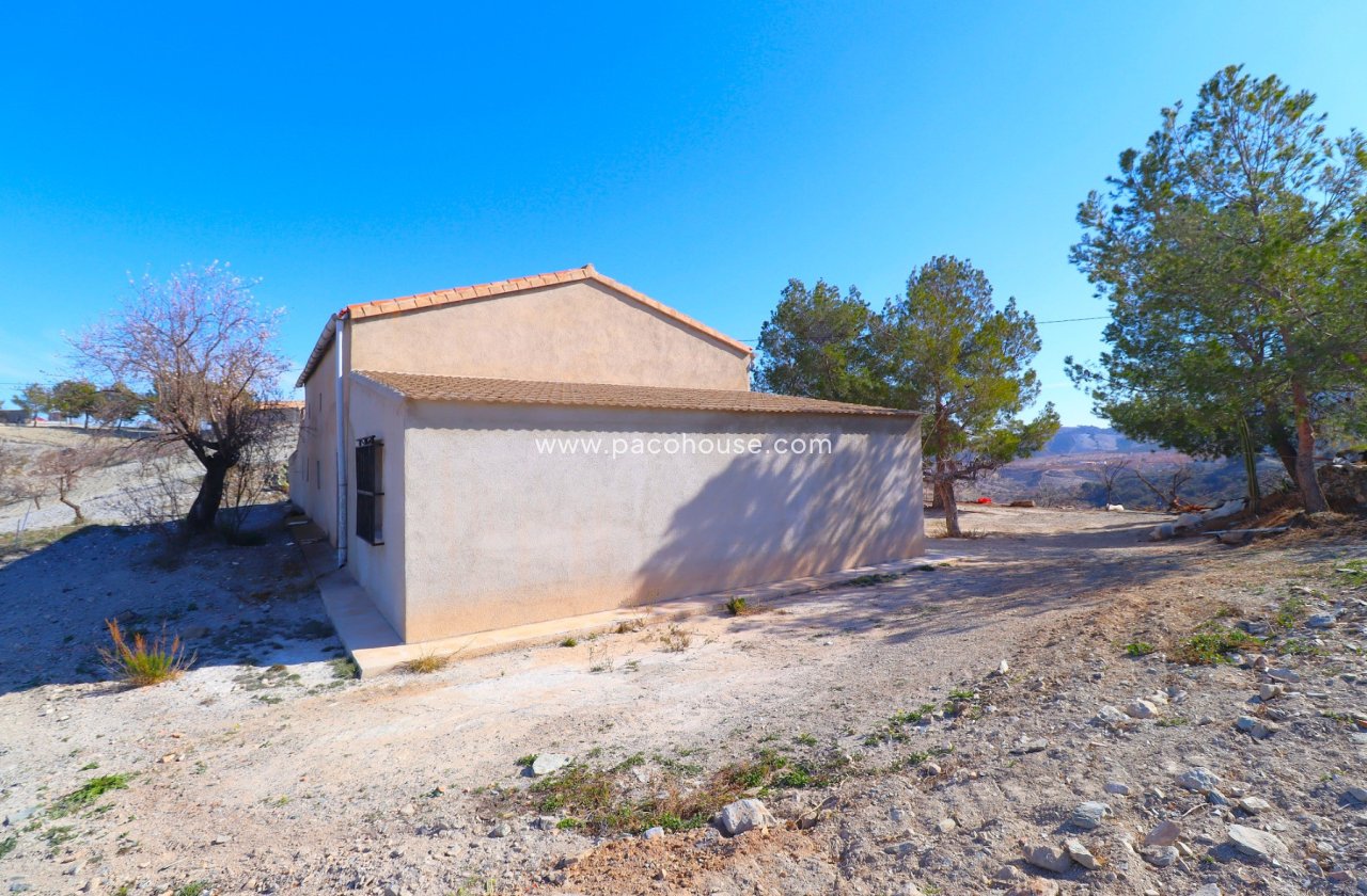 Resale - Country House -
Velez-Rubio