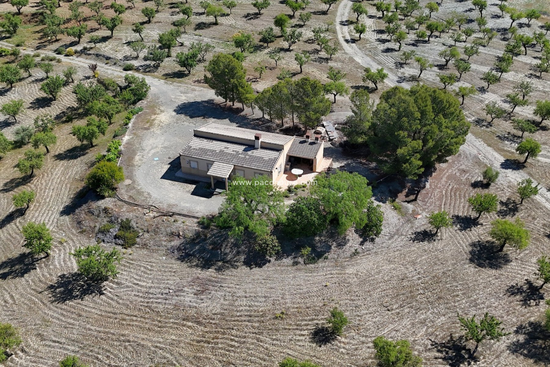 Resale - Country House -
Velez-Rubio