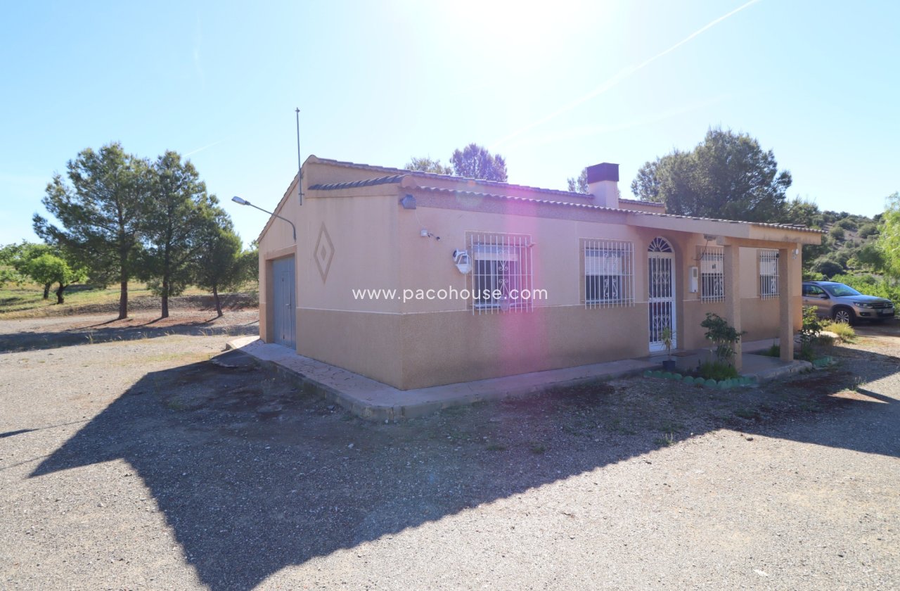 Resale - Country House -
Velez-Rubio