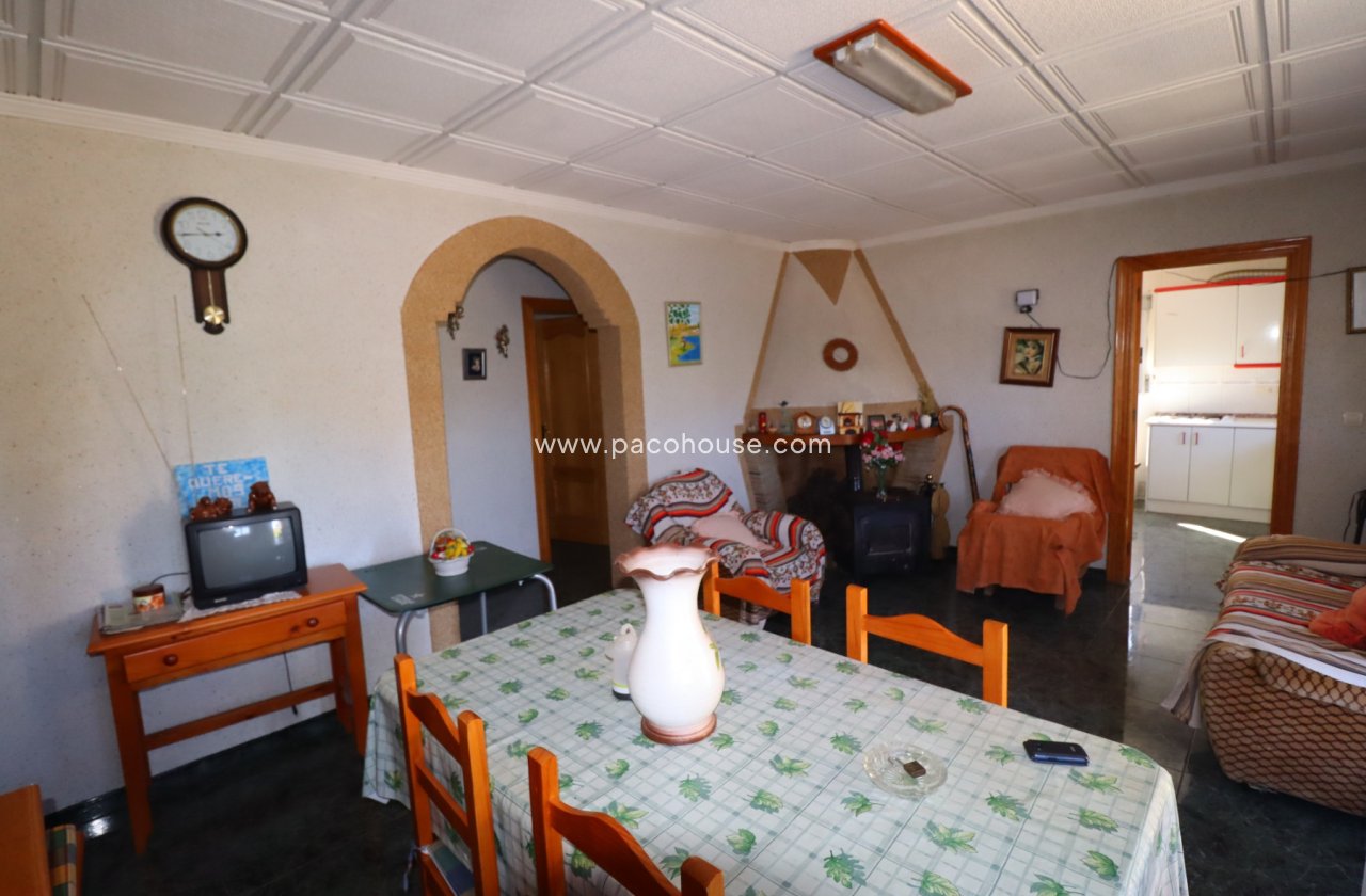 Resale - Country House -
Velez-Rubio