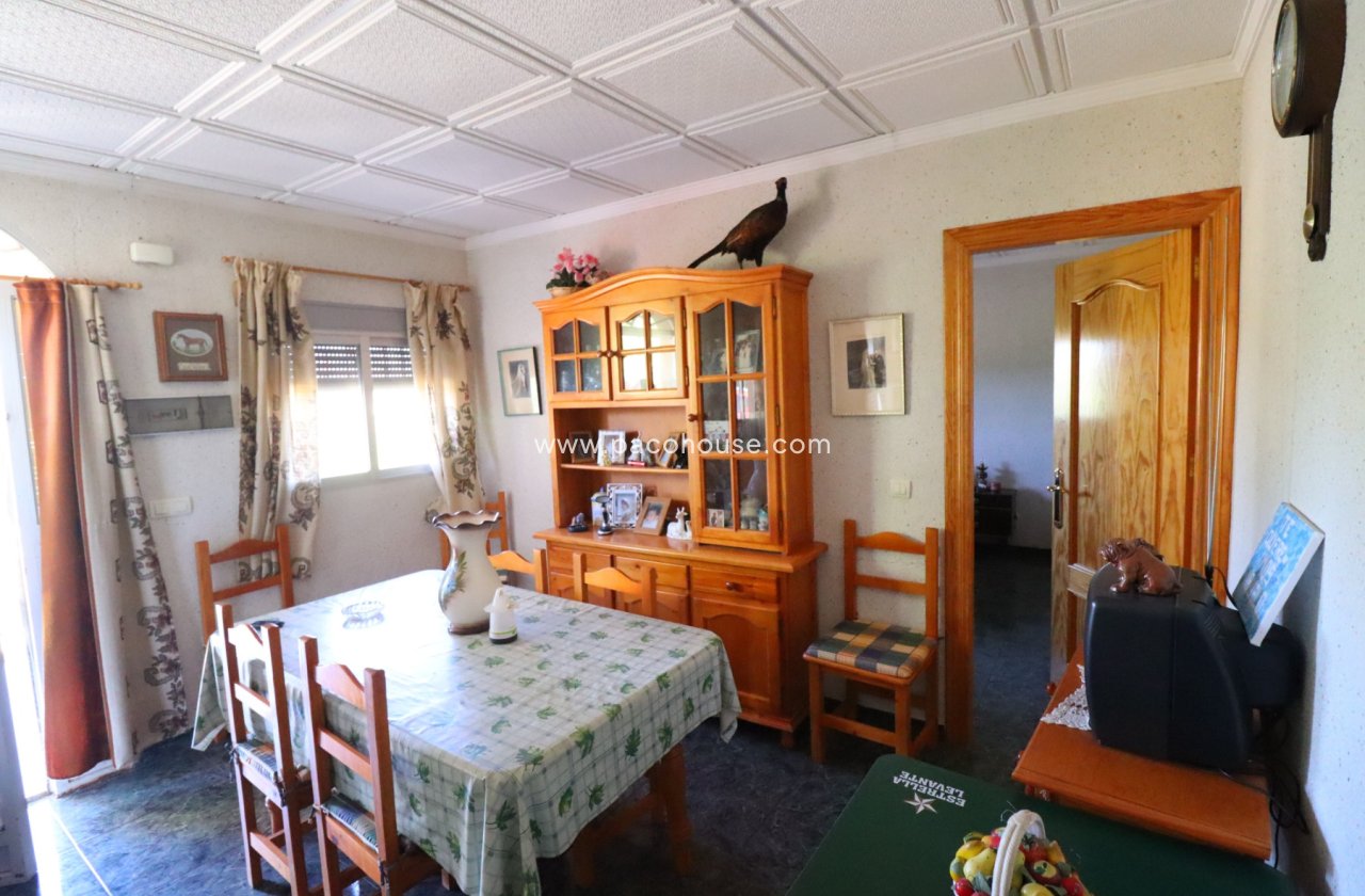 Resale - Country House -
Velez-Rubio