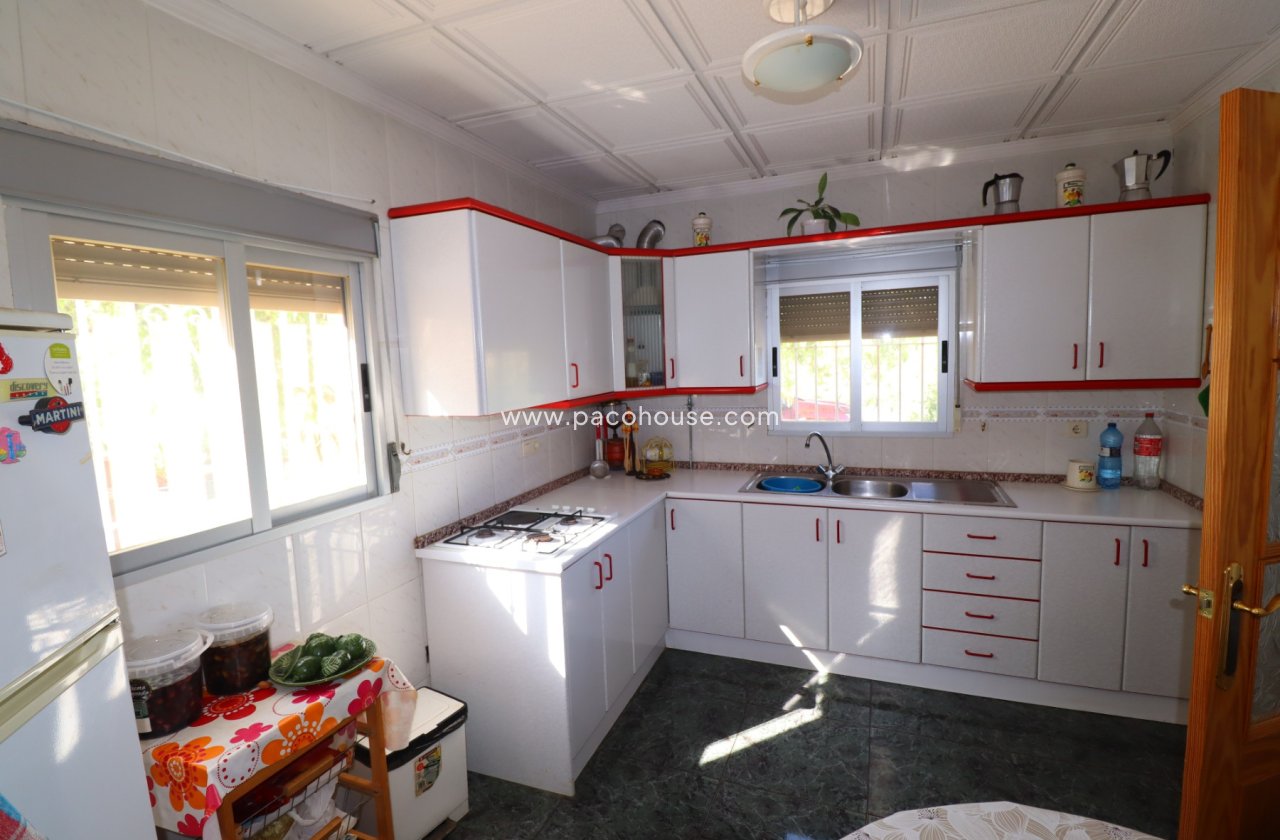 Resale - Country House -
Velez-Rubio