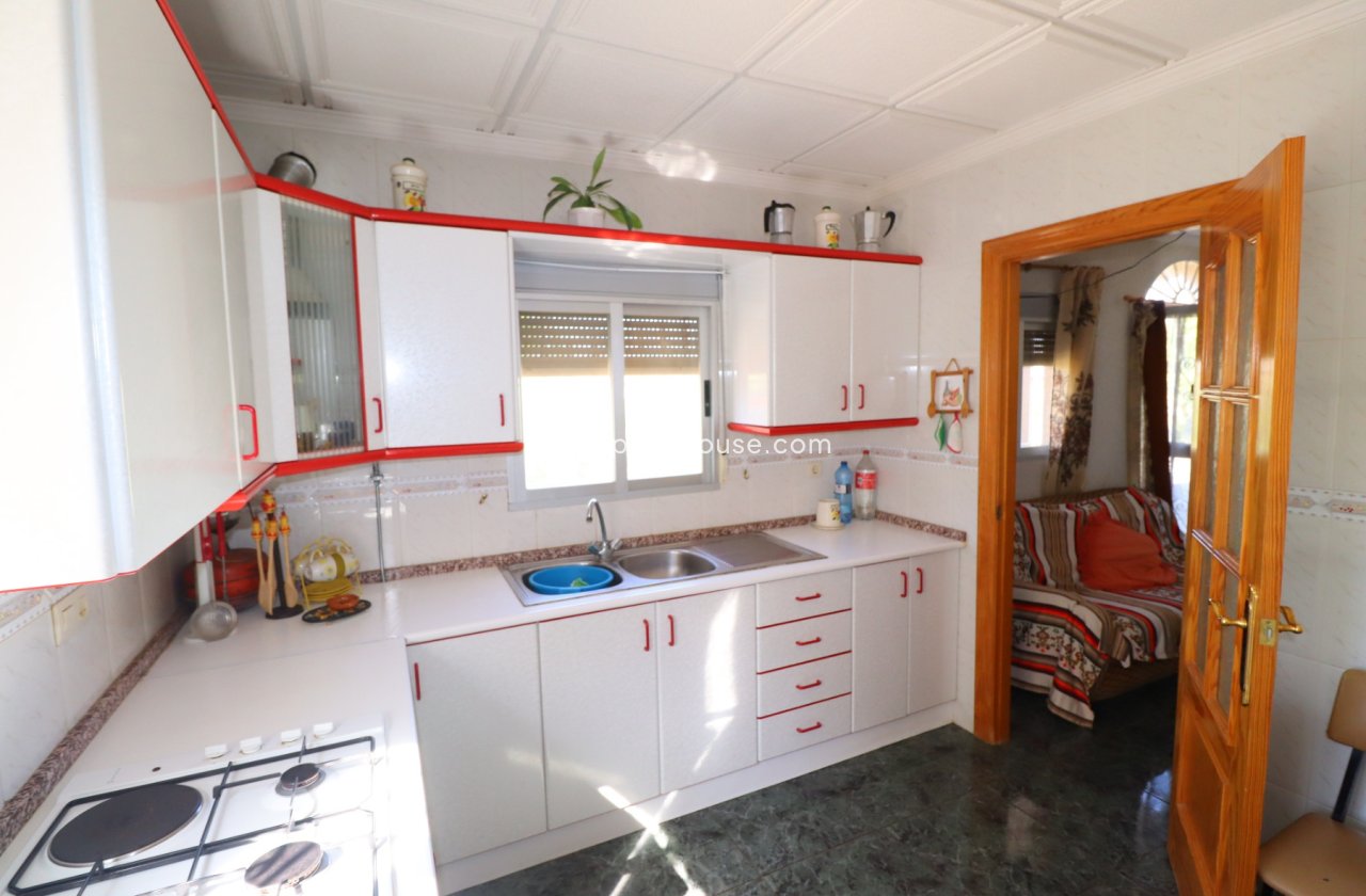 Resale - Country House -
Velez-Rubio
