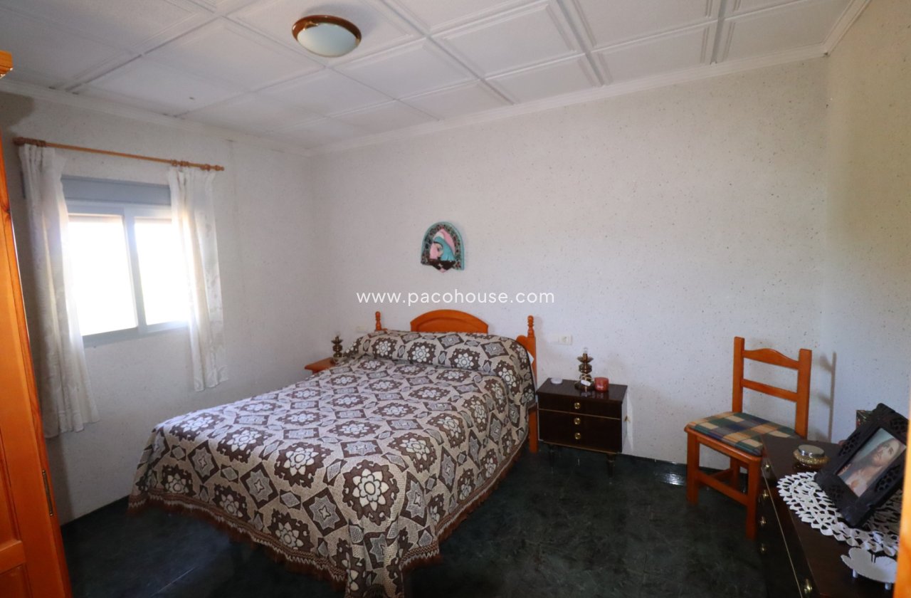 Resale - Country House -
Velez-Rubio