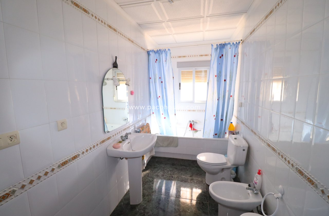 Resale - Country House -
Velez-Rubio