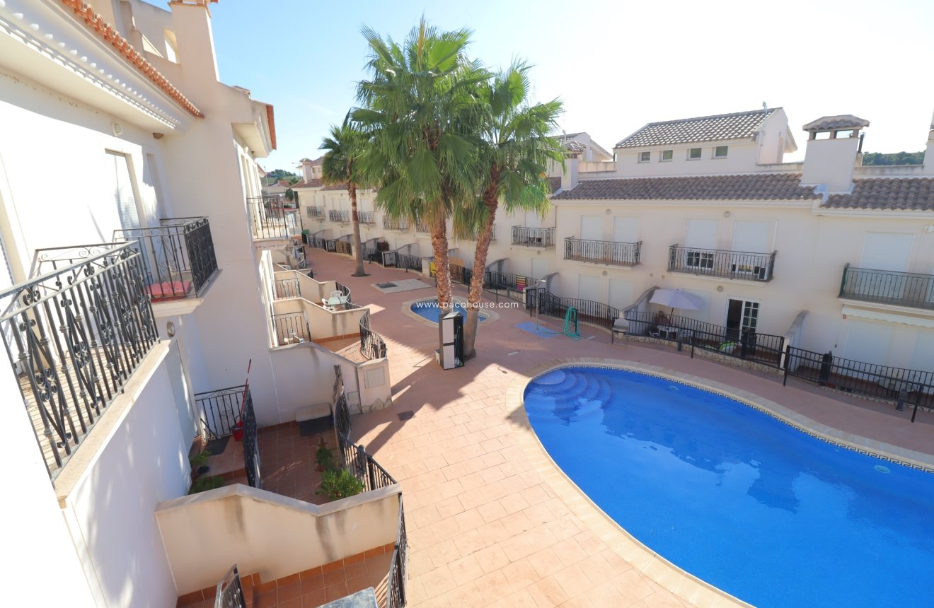 Resale - Duplex -
La Parroquia
