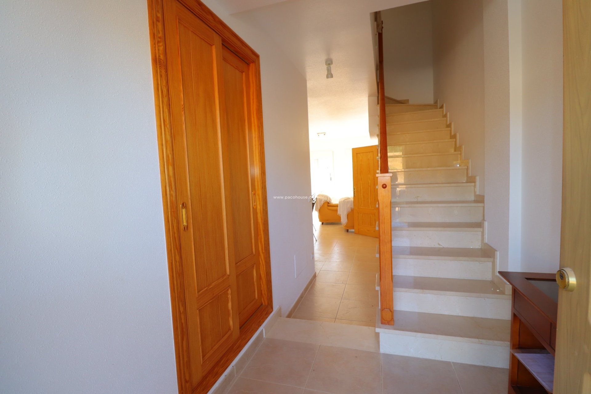 Resale - Duplex -
La Parroquia
