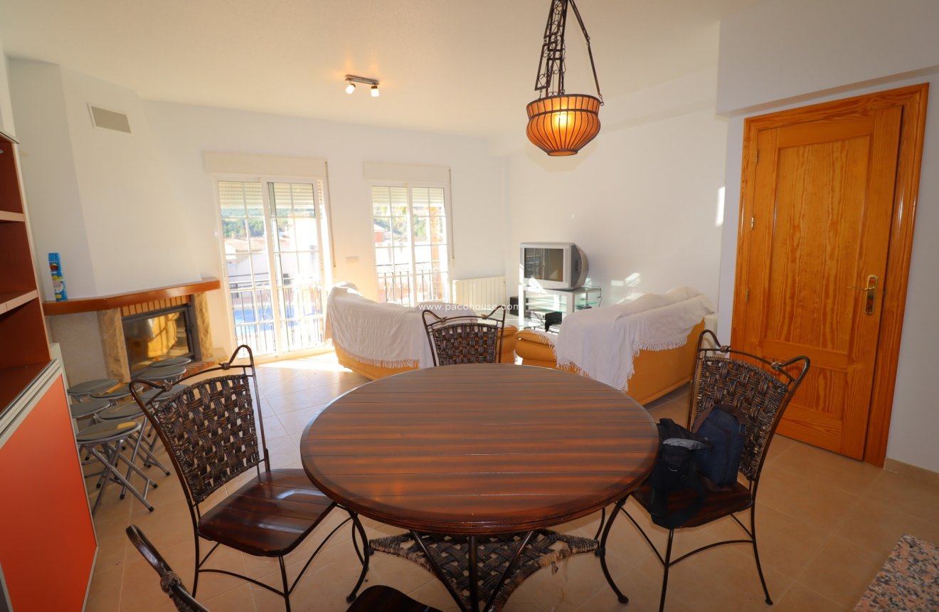 Resale - Duplex -
La Parroquia